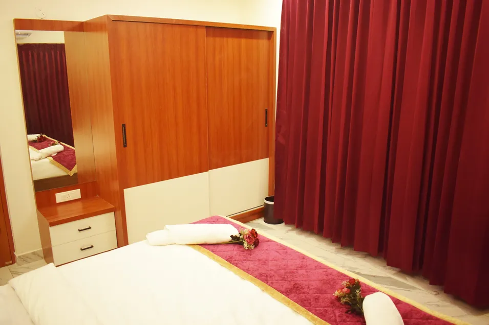 Deluxe Balcony suite RS(6)